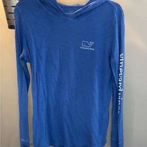 Vineyard vines tee